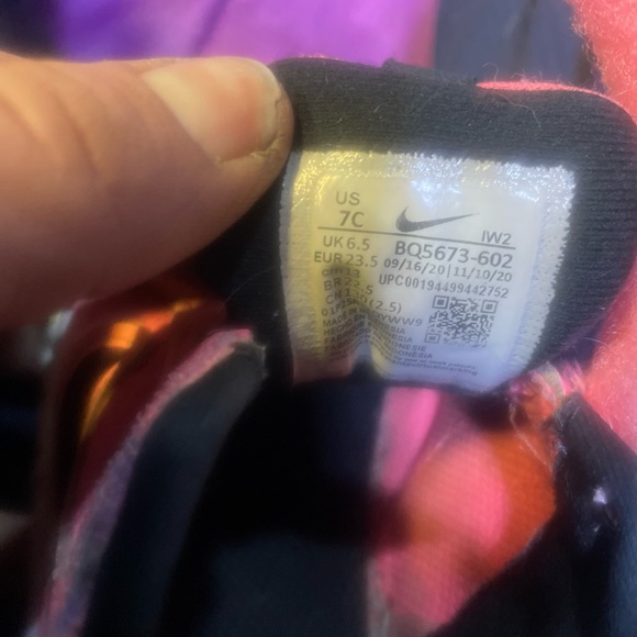 Nike sneakers - Picture 3 of 3